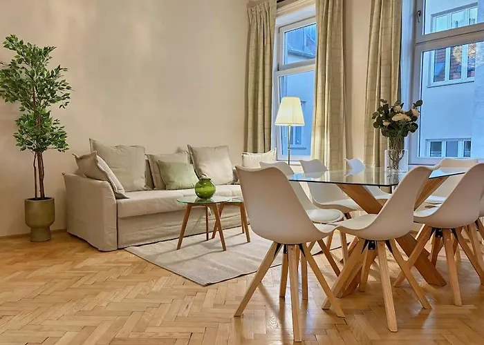 Stylish Und Zentral I 6 Minuten Zur U4 Friedensbruecke