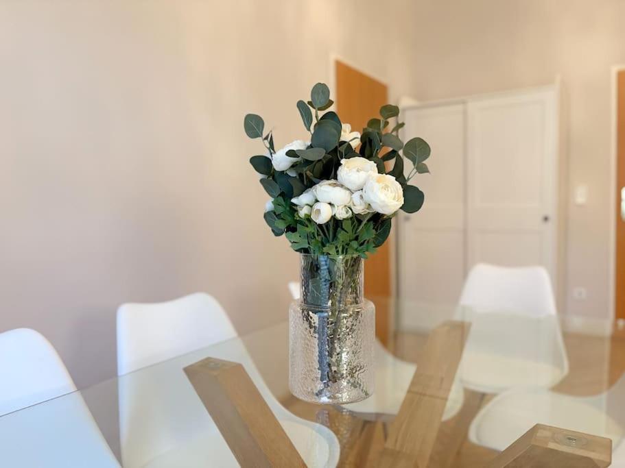 Stylish Und Zentral I 6 Minuten Zur U4 Friedensbruecke Apartamento