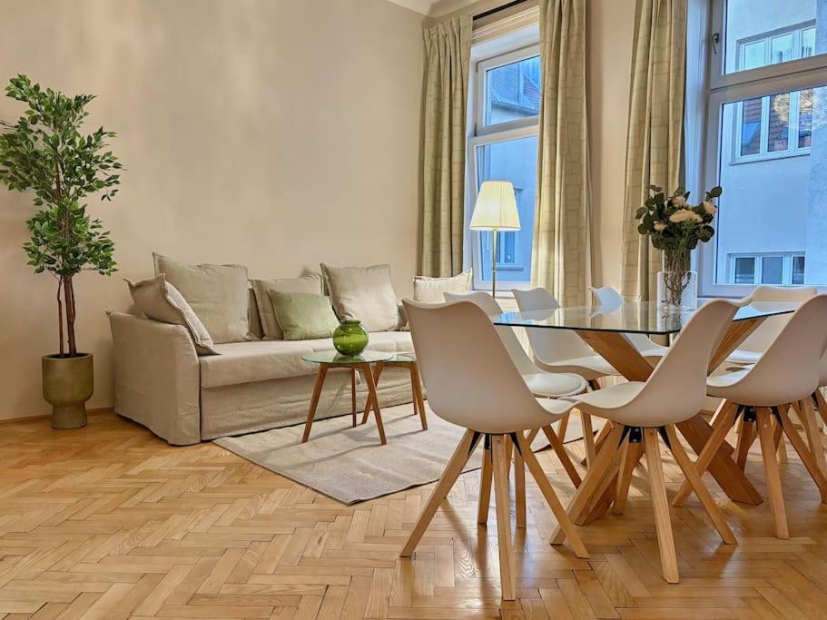 Stylish Und Zentral I 6 Minuten Zur U4 Friedensbruecke